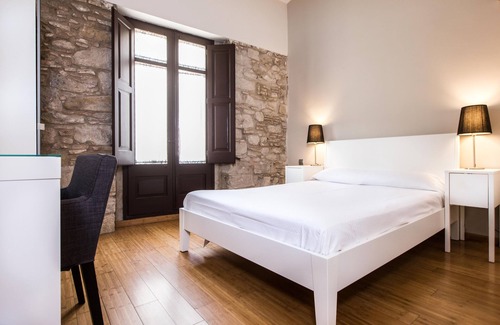 el Mercadal Apartment | 2 + 1 apartment in Girona
