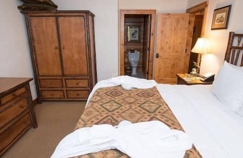Lake Placid Resort | 2/2.5 Bed-Bath Whiteface Lodge-Lake Placid