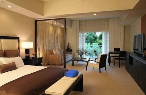 Doral Hotel | 2/2 Marriott Villas at Doral at Blue Miami Beach!