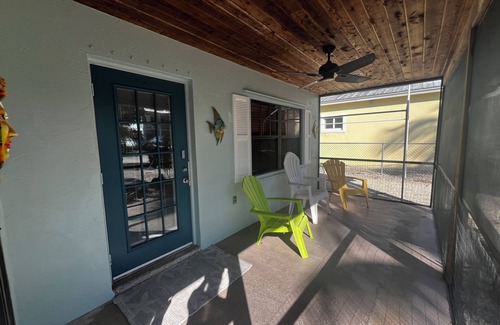 Cross Key Waterways House | 2/2 Oceanside house within walking distance to Pennekamp state park