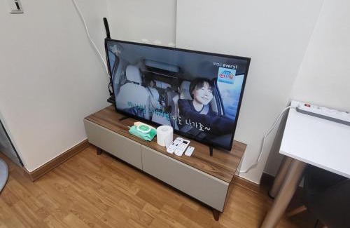 Yeoksam Apartment | 2-2508 #Gangnam Stn, 5-min #Yeoksam Stn, 3-min #OTT #Concierge Gangnam Managed
