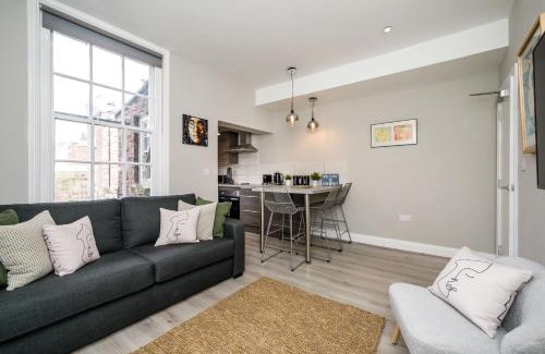 Georgian Quarter Apartment | 2 Apartments in 1 - Lennon & Attico Sleeps 11