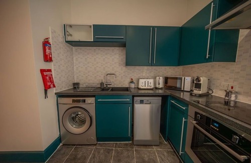 Gloucester Apartment | 2 Bd Newly refurbished apartment