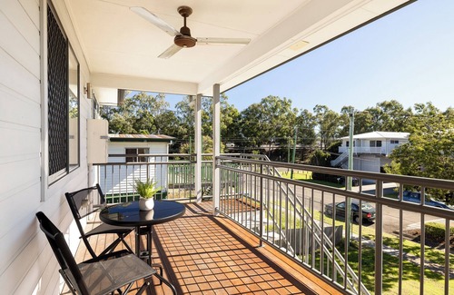 Rocklea Apartment | 2 Bdr Apt! Spotless! Garage Parking! 219D2