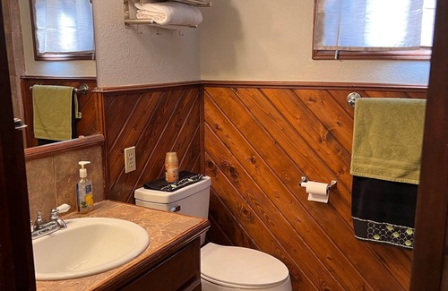 Chamberino Cottage | 2 bdrm 2 bath cozy cottage perfect for traveling nurses Minutes from El Paso