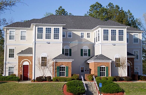 Berkeley Condo | 2 BDRM~SLEEPS 6~ POOLS, HIKING, CLOSE TO PARKS, INDOOR/OUTDOOR POOLS & MORE