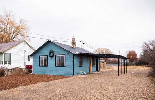 Price Cottage | 2 bed 1 bath cottage home