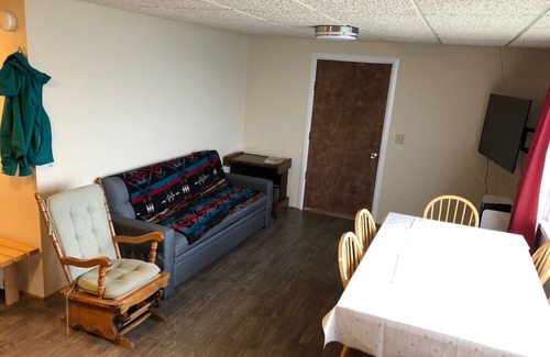 Yakutat House | 2 bed 1 bath Oceanside home
