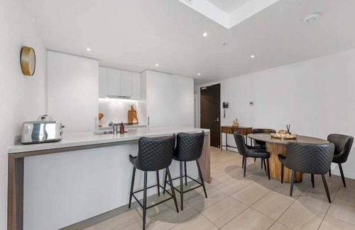 Fortitude Valley Apartment | 2-Bed, 2-Bath Apt in Fortitude Valley