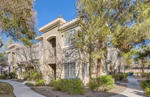 Rhodes Ranch House | 2 Bed 2 Bath - Beautiful Pool, Gym, Game Room