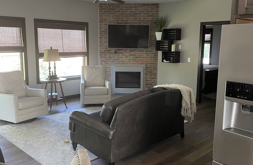 Wentworth House | 2 Bed 3 Bath in Harbor on Lake Madison