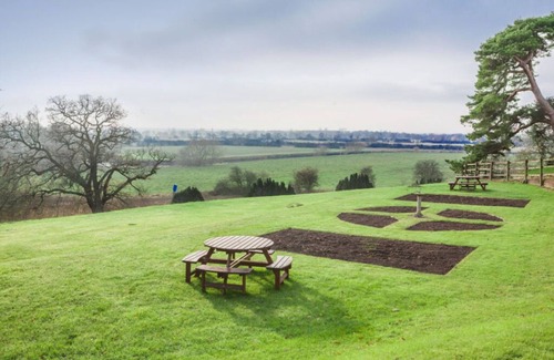 King's Bromley Condo | 2-Bed Apartment | Countryside Resort | Sleeps 6