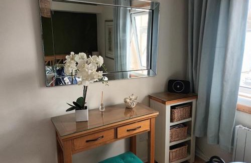 Borth-y-Gest House | 2 Bed Apartment on the harbour
