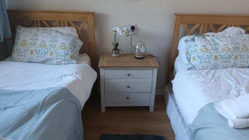 Borth-y-Gest House | 2 Bed Apartment on the harbour