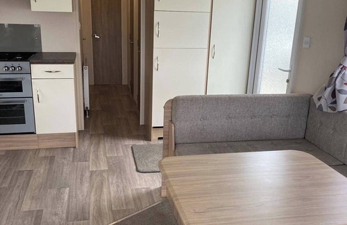 Rhyl Cabin | 2 bed caravan in rhyl , dog friendly, with wifi