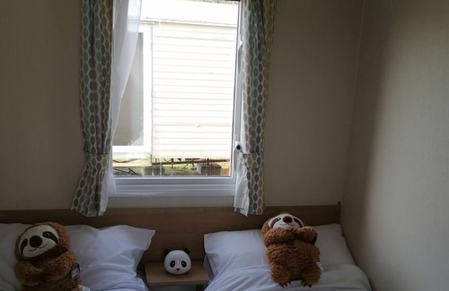 Helston House | 2 Bed Caravan - Sleeps 6