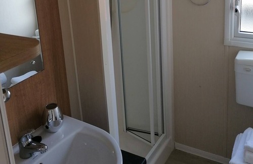 Helston House | 2 Bed Caravan - Sleeps 6
