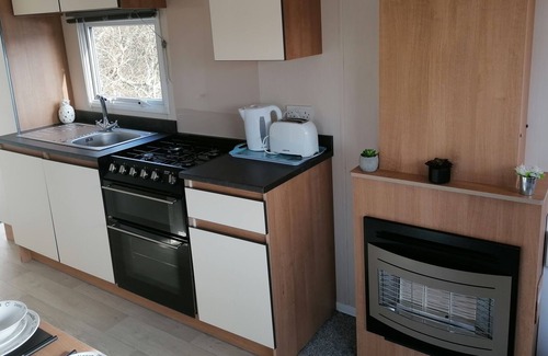 Helston House | 2 Bed Caravan - Sleeps 6