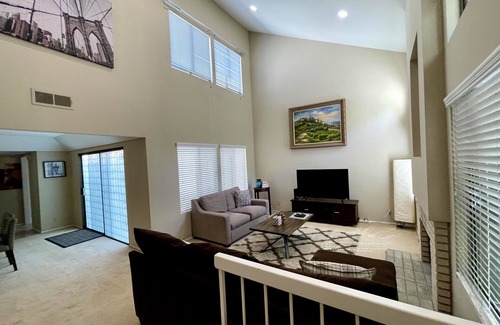 Woodbridge House | 2 Bed, Condo in Irvine near parks and lakes!