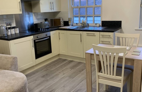 Bawtry Apartment | 2-Bed Duplex Sleeps 3 with Fireplace