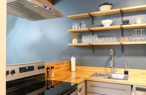 Ludlow Condo | 2 Bed Exceptional Fireplace Condo In the Heart of Town On Shuttle Route
