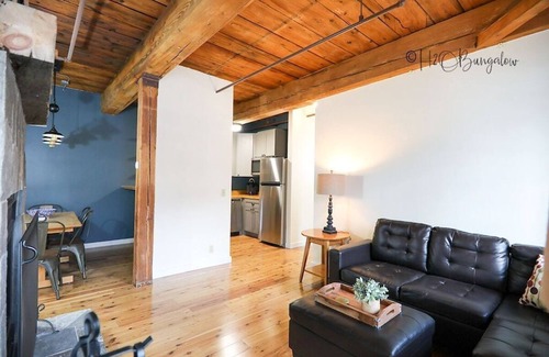 Ludlow Condo | 2 Bed Exceptional Fireplace Condo In the Heart of Town On Shuttle Route