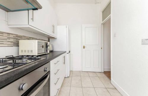 South Acton Apartment | 2 Bed Flat in Acton Town
