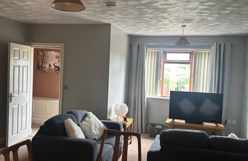 Oldbury House | 2 bed Home