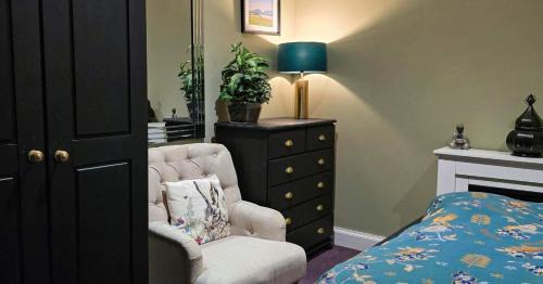 Rothesay Apartment | 2 Bed House - Sleeps 4 - Pets - Parking - Wifi