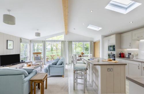 South Brent Cabin | 2 Bed in Avonwick oc-l32020