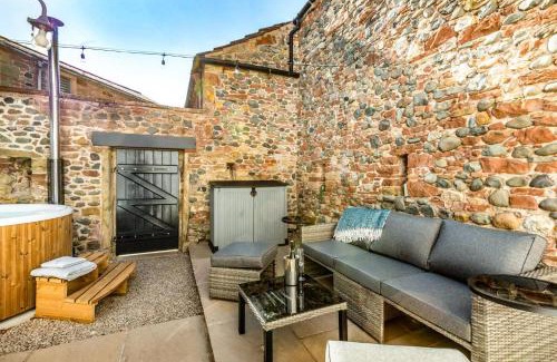 Welton House | 2 Bed in Dalston oc-g32205