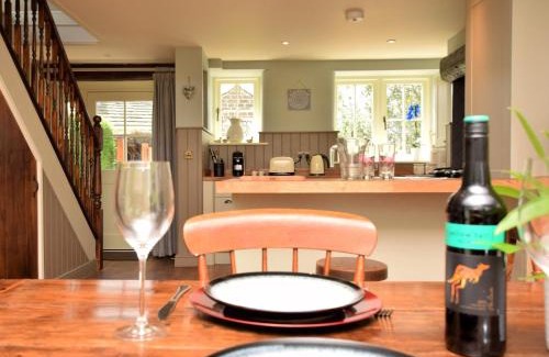 Beeley House | 2 Bed in Holymoorside 49757