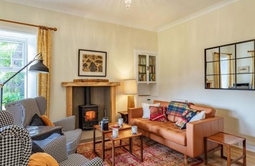 Kirriemuir House | 2 Bed in Kirriemuir 86235