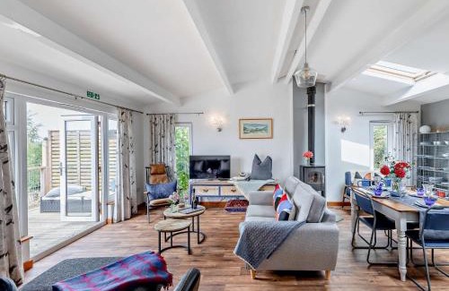 Leominster House | 2 Bed in Leominster 78637