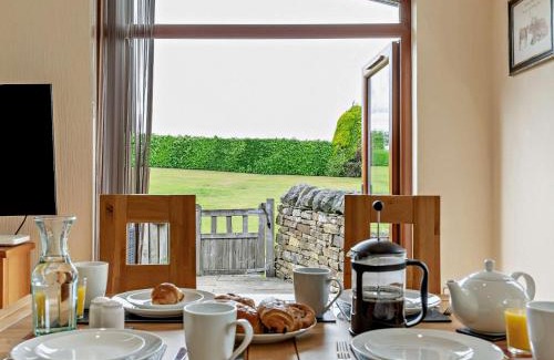 Sowerby Bridge House | 2 Bed in Sowerby Bridge 90887