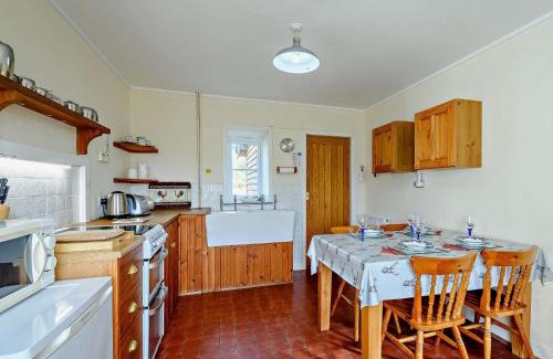 Salen House | 2 bed in Strontian CA046