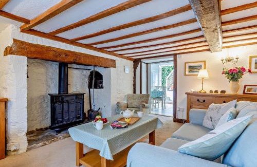 West Compton House | 2 Bed in West Bay 77557