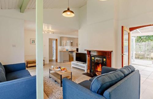 Saltash House | 2 Bed in Whitsand Bay 88308