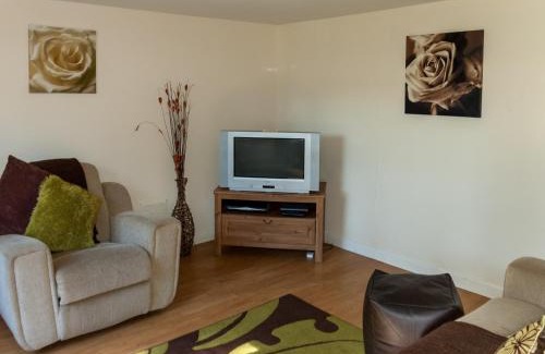 Neath House | 2 Bed in Ystragynlais BN247