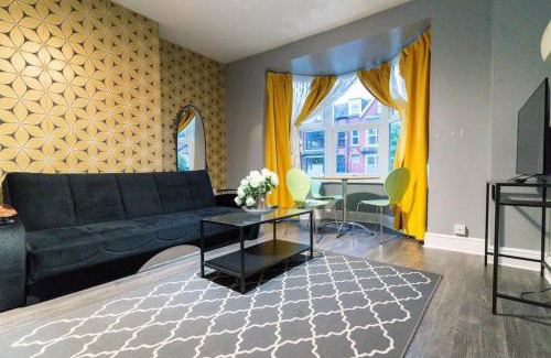 Edgbaston Apartment | 2-Bed Luxury with Free Parking