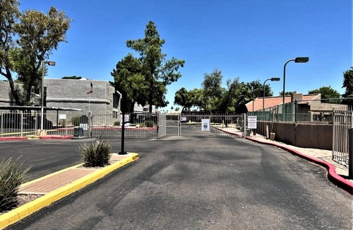 Paradise Valley Village Condo | 2 Bedrm/2Bath Condo In The Paradise Village Area w/20% Multiple Month Discount