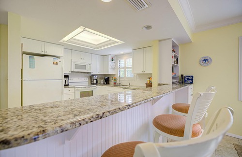 Sanibel Condo | 2 bedroom, 2 bath beach front condo, located on West Gulf Drive