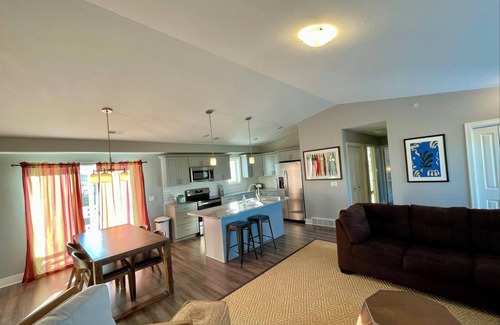 Douglas Condo | 2 bedroom/2 bath with pool access
