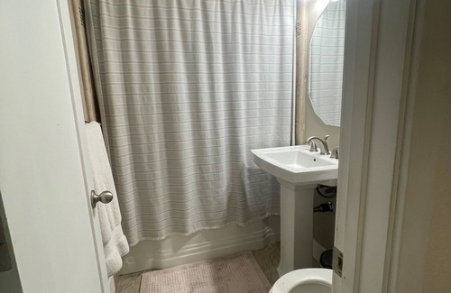 Napa House | 2 bedroom/2bath in central Napa, within walking to downtown