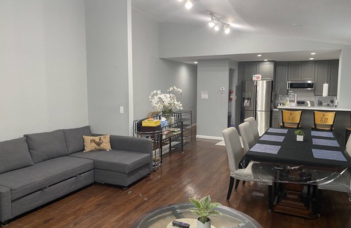 Greenville House | 2 Bedroom & 5 Beds ★FREE Driveway Parking★ near NYC, EWR, Cruise Port