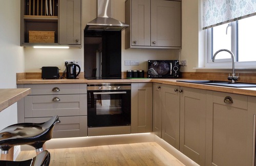 Disserth and Trecoed Cottage | 2 bedroom accommodation in Howey, near Llandrindod Wells