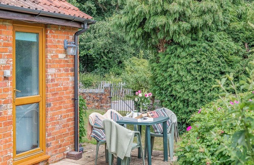 Woolland Cottage | 2 bedroom accommodation in Blandford Forum