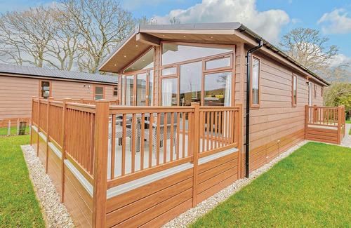 Holton Heath Ski Chalet | 2 bedroom accommodation in Holton Heath