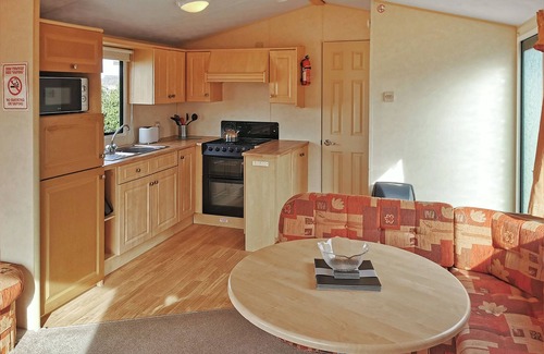 Aberystwyth House | 2 bedroom accommodation in Clarach Bay, Nr Aberystwyth