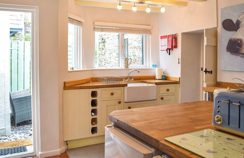 Llanybydder Cottage | 2 bedroom accommodation in Cwrt-newydd